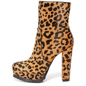 Alice + Olivia Harper Cheetah Print Boot Size 39.5/EUR US SZ 9 Lug Sole Mid calf